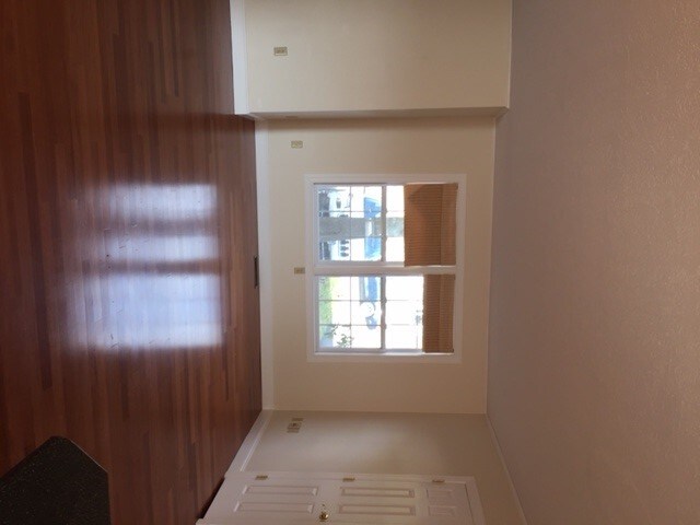 Building Photo - 250 Bronze Leaf Drive Northwest
