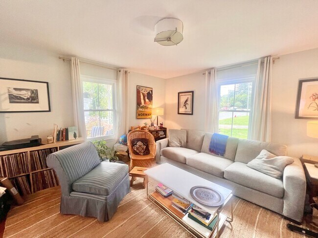 Foto del edificio - 805 Rockland Ave