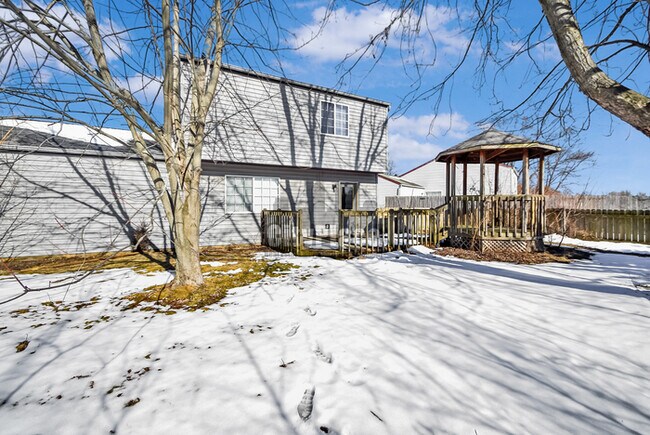 Foto del edificio - 47 Meadow Ct W