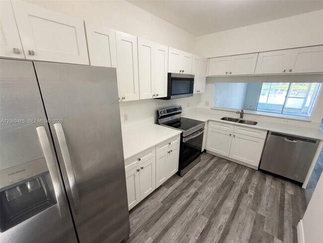 Foto del edificio - 3152 SW 49th St