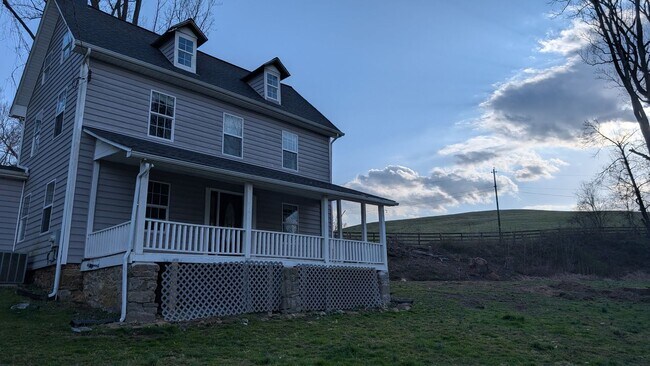 Foto del edificio - 4 Bedroom Darlington Home Near State Park