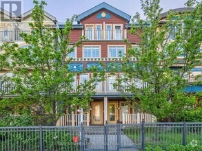 Building Photo - 96 Woodbine Ave