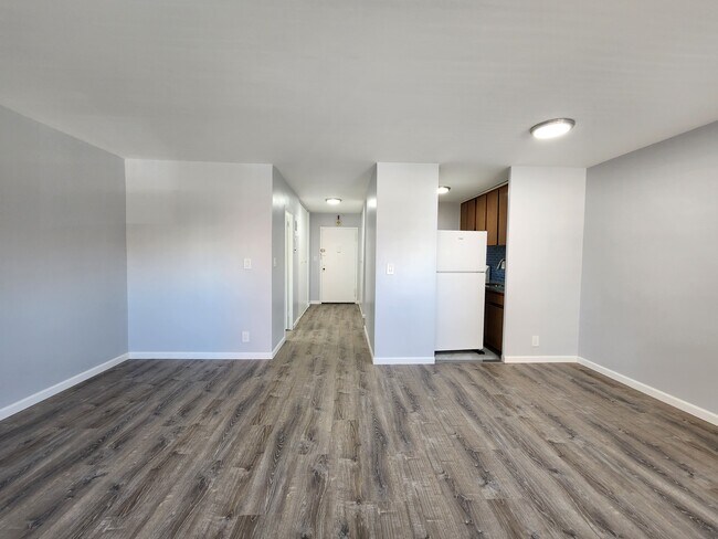 Foto del edificio - 270 Marin Blvd