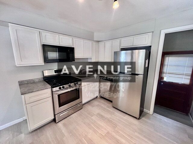 Foto del edificio - 8819 McNulty Dr