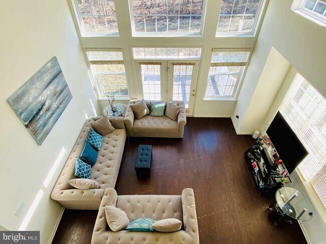 Foto del edificio - 119 Sirius Dr