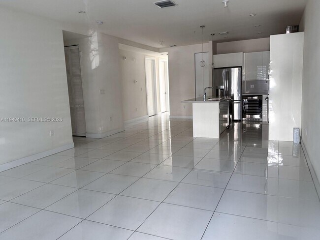 Foto del edificio - 10220 NW 63rd Terrace