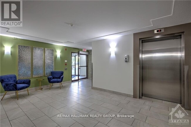 Building Photo - 260-260 Brittany Dr