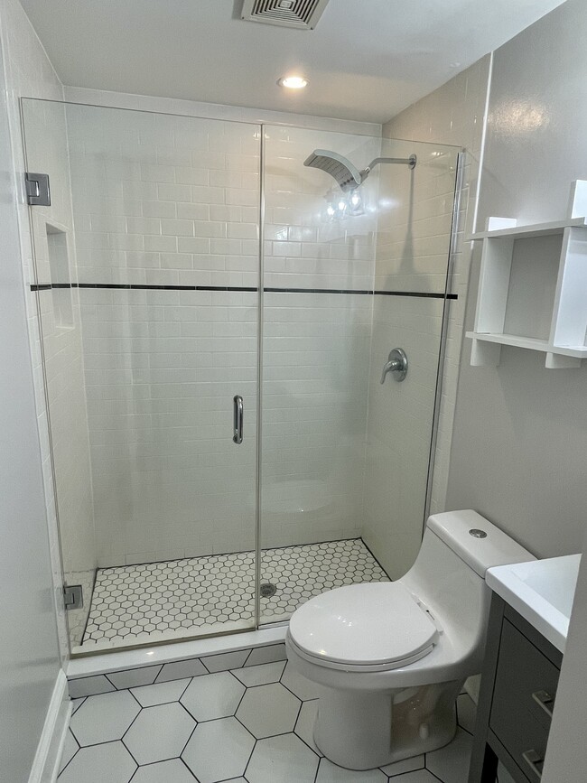 Building Photo - 1318 T St NW