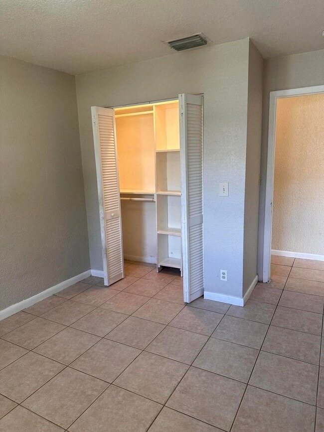 Photo - 50 NW 8th Ave House