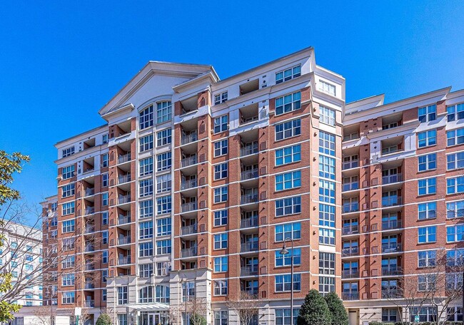 Building Photo - 11760 Sunrise Valley Dr
