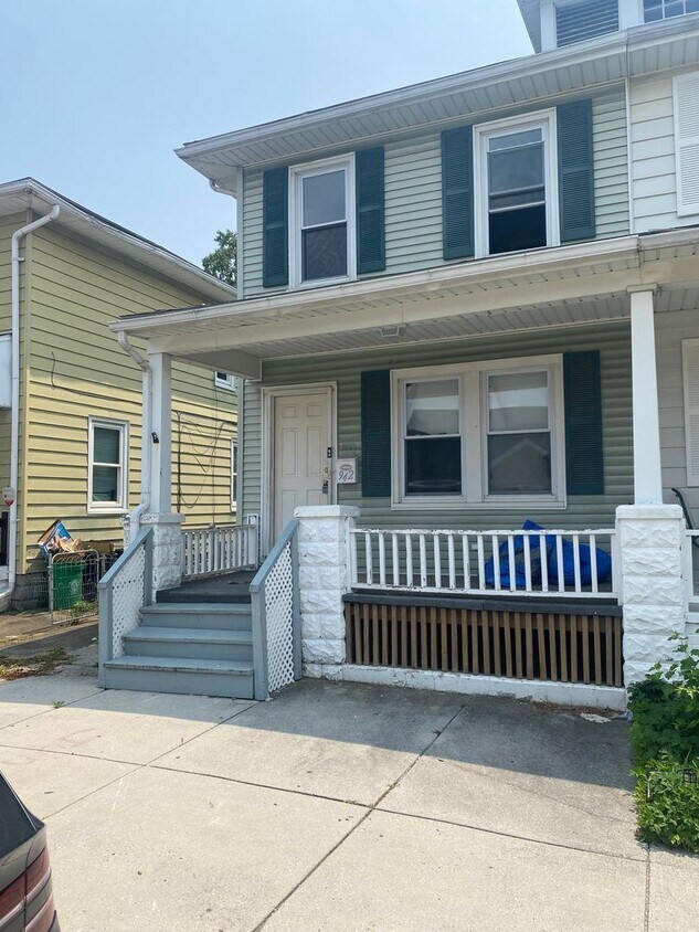 942 E Poplar St, York, PA 17403 House Rental in York, PA
