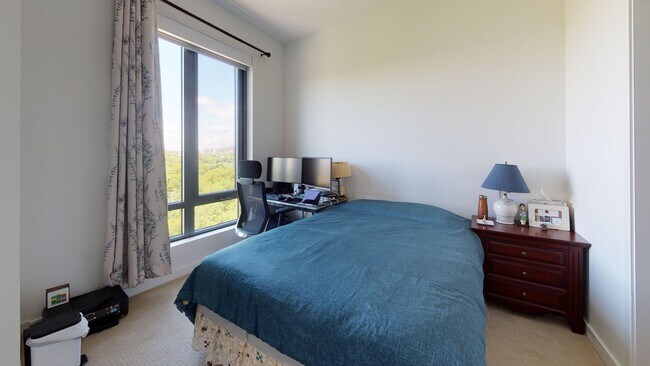 Foto del edificio - Heat/hot water included, and laundry in unit!