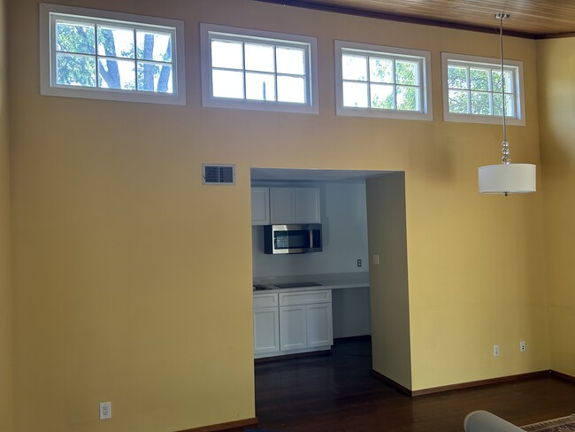 cantilevered ceiling windows - 148 Kathryn Dr