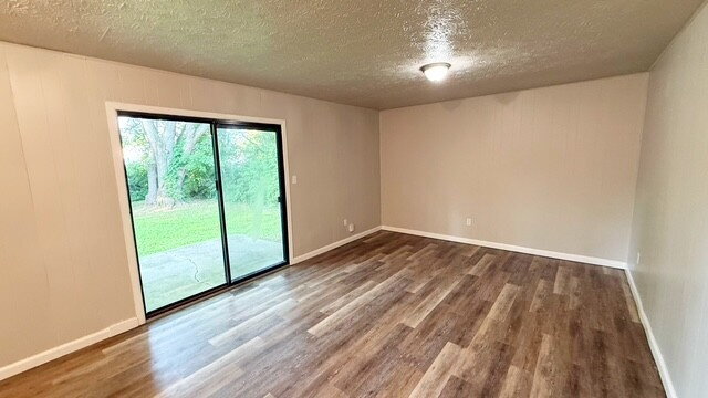 Foto del edificio - 10151 Ridgefield Dr