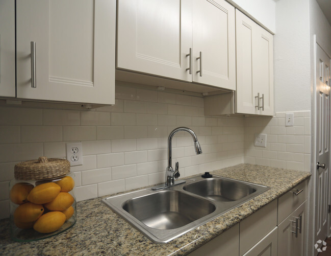 2br, Kitchen - Park Colony