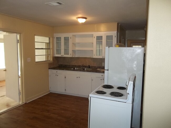 Building Photo - 3 BEDROOM, BELTON ISD