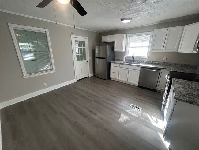 Foto del edificio - 803 Center St