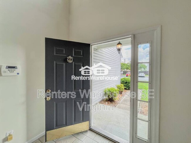 Building Photo - 601 Whisper Walk