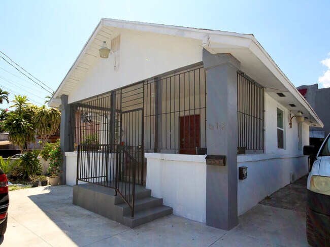 Foto del edificio - 612 SW 11th Ave