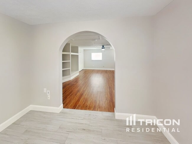 Building Photo - 2536 Eastbrook Blvd