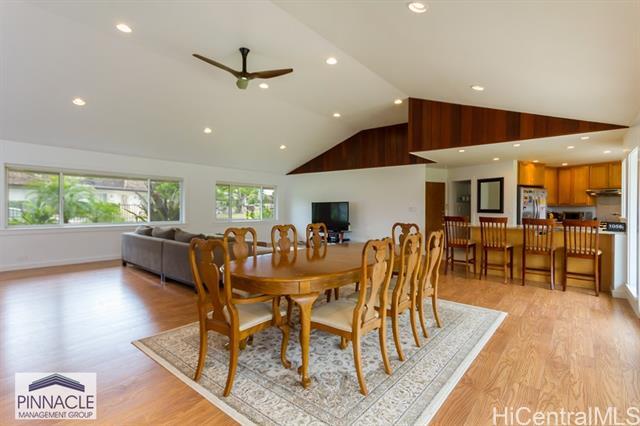 Foto del edificio - 984 Waiholo St