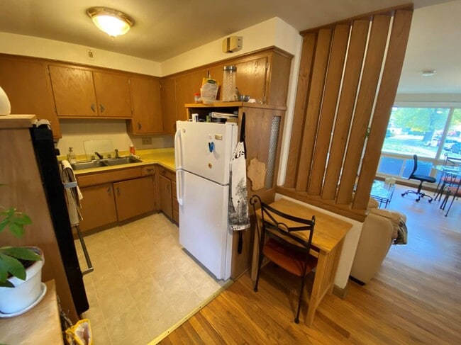 Building Photo - 510 Shepard Ter