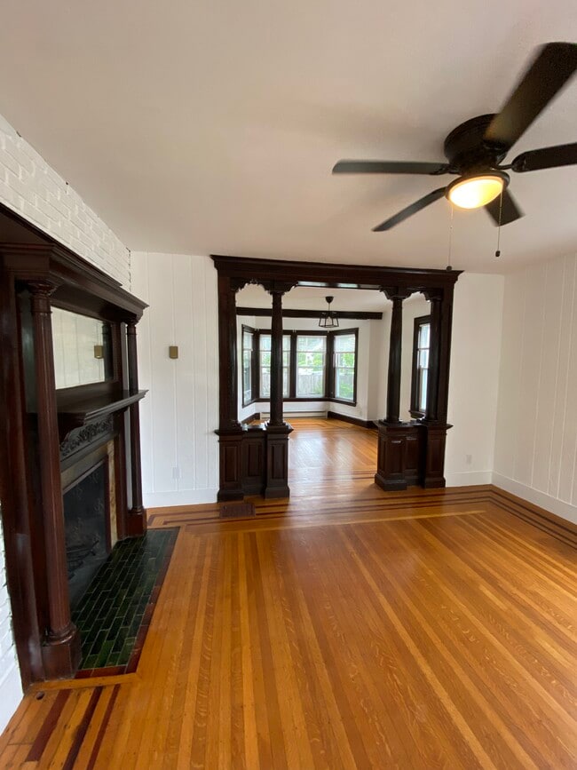 1 Hope Street, Lincoln, RI 02865 Townhome Rentals in Lincoln RI