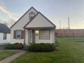 Building Photo - 3740 W 2nd St