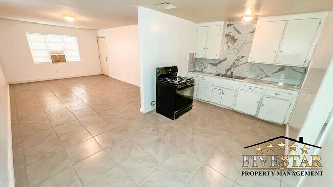 Foto del edificio - 1424 Gorrill St