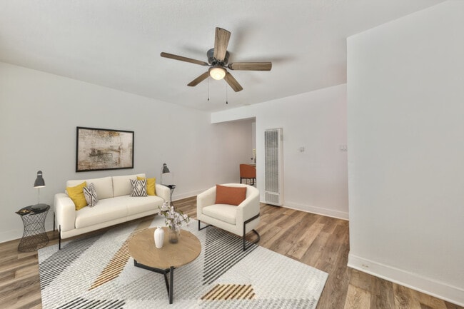 Foto del edificio - 3728 Primrose Rd