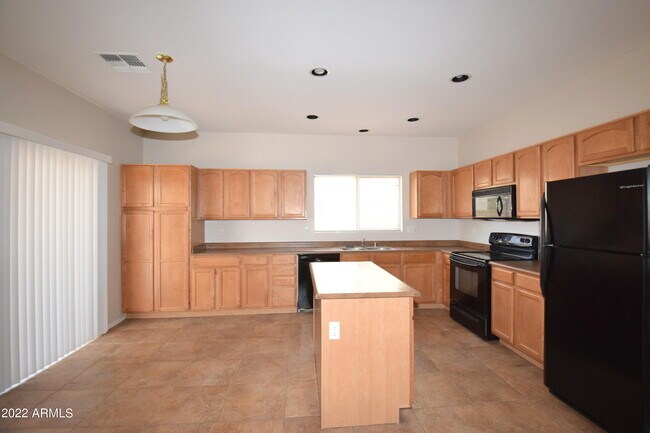 Foto del edificio - 6106 S 37th Ln