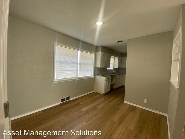 Building Photo - 4 br, 1 bath House - 5117 NW 47th St.