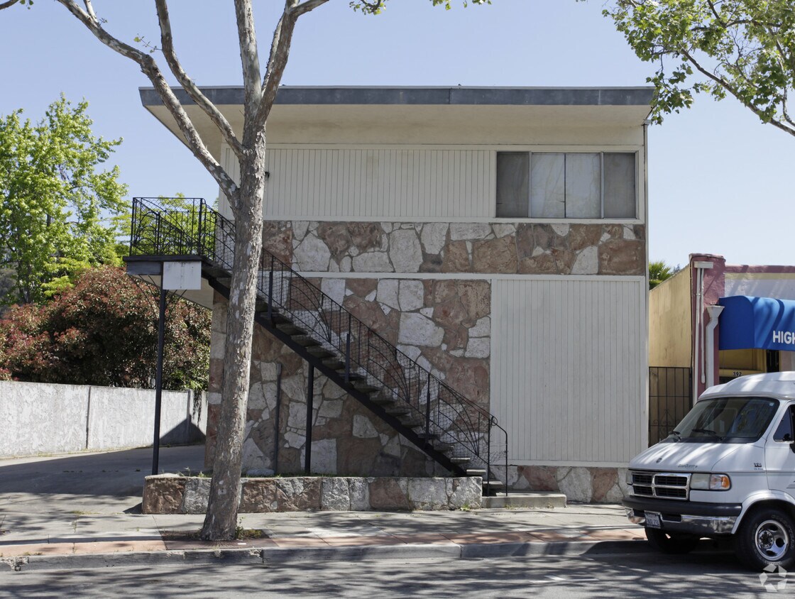 Foto del edificio - 390 Macarthur Blvd