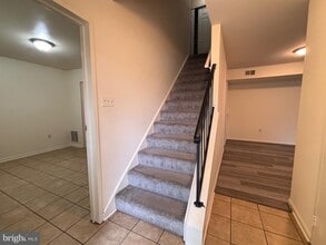 Building Photo - 4657 Logsdon Dr