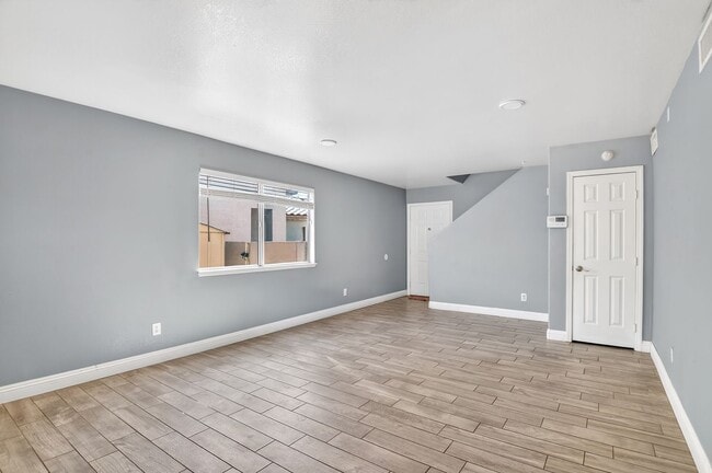 Building Photo - Charming Two Story Home Located in North Las Vegas