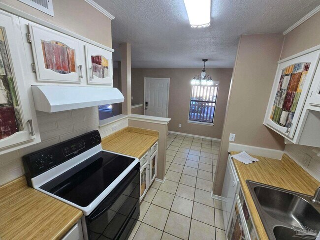 Foto del edificio - 2303 W Michigan Ave