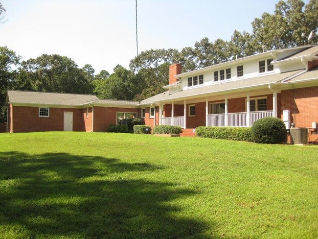 Building Photo - 505 Wesley Heights Dr