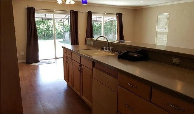 Building Photo - 12343 102nd St