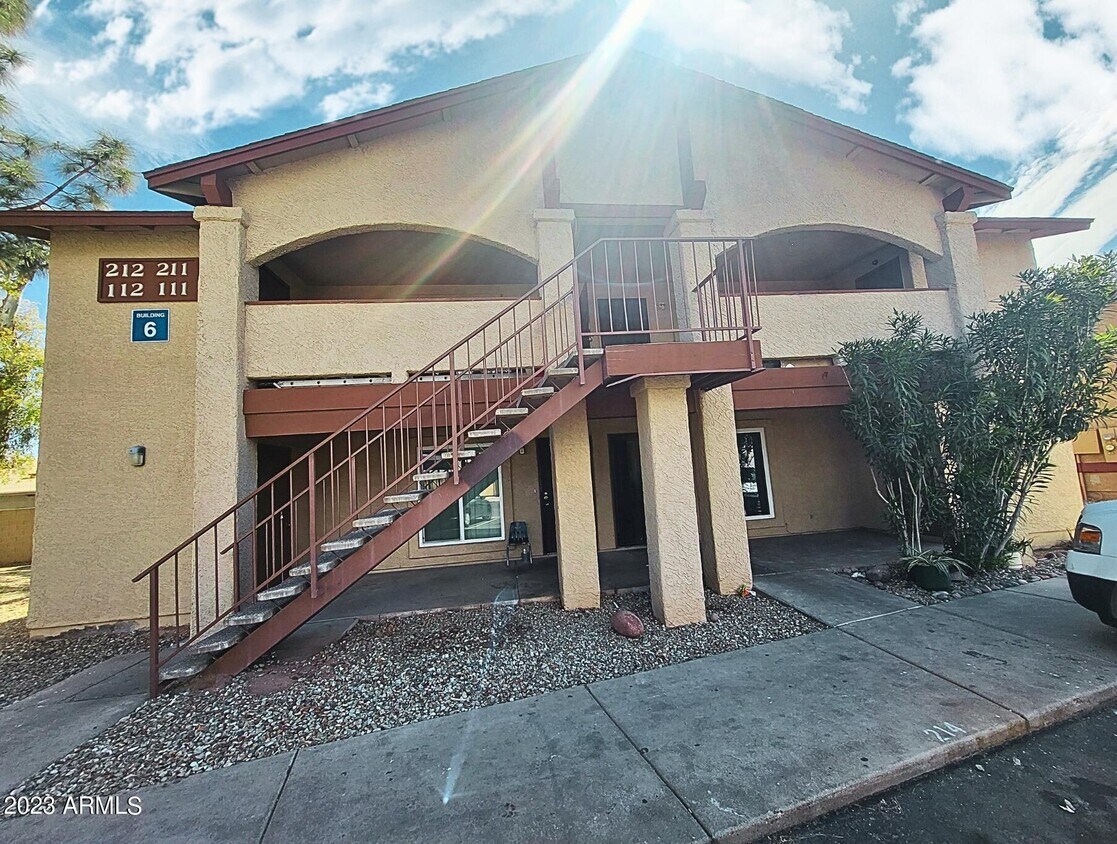 465 W Ivyglen St Unit 211, Mesa, AZ 85201 Room for Rent in Mesa, AZ