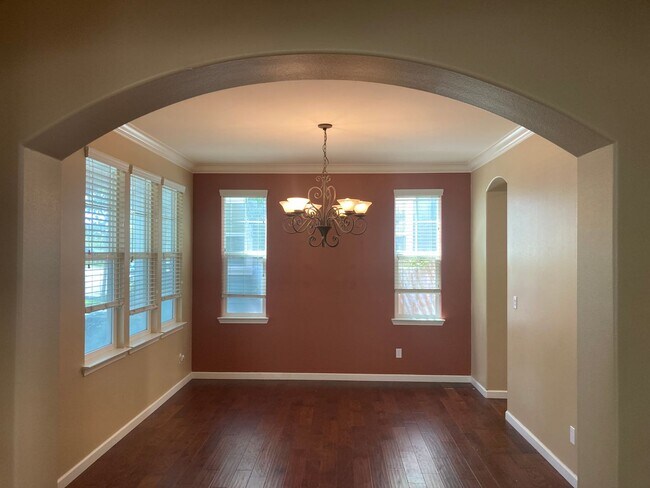 Building Photo - Mountain House 4 bed 2.5 bath Altamont Vil...