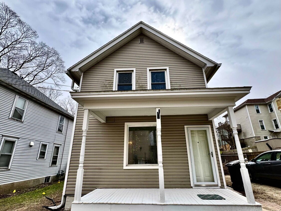 402 Main Page Ct, Stoughton, WI 53589 House Rental in Stoughton, WI