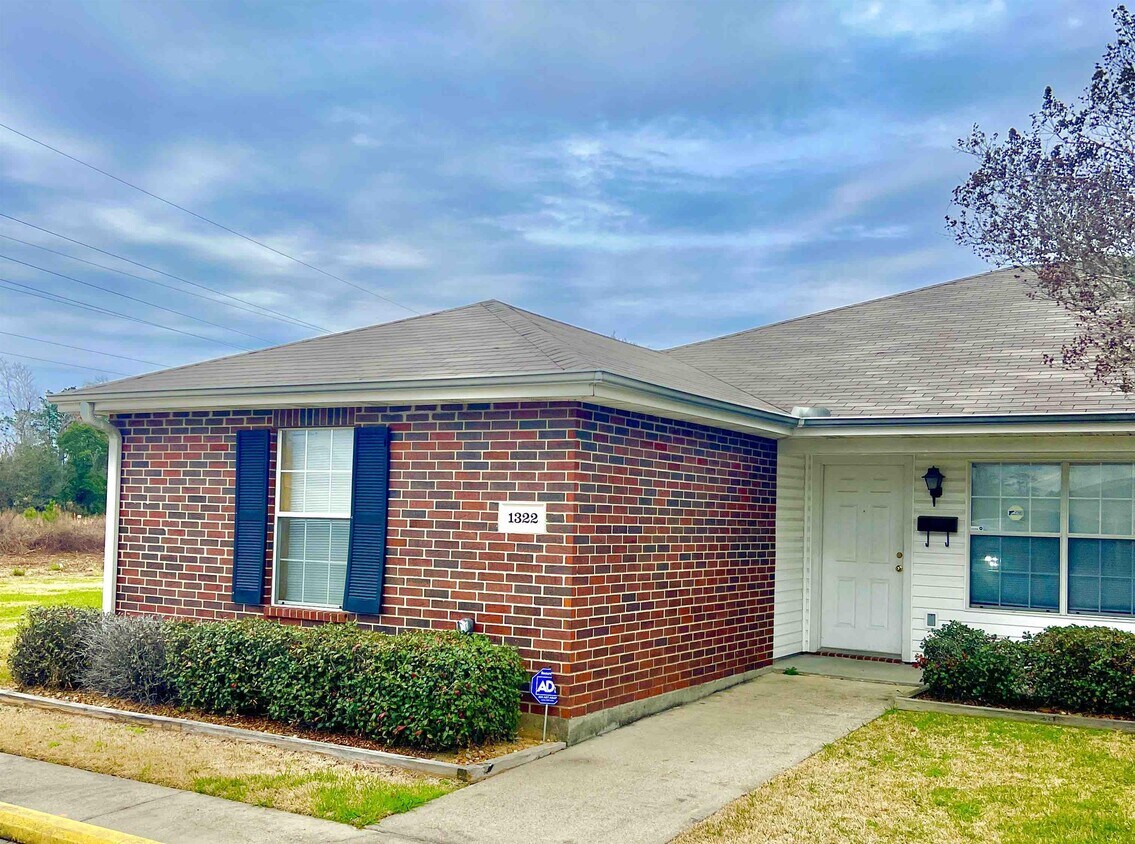 1322 Guillory St, Westlake, LA 70669 Townhome Rentals in Westlake LA