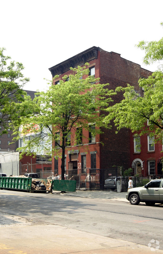 Foto del edificio - The Fort Greene House