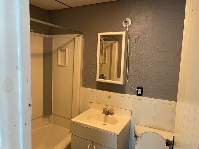 Building Photo - 49 Greer Rd