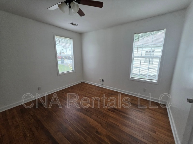 Building Photo - 370 Roosevelt Cir NE