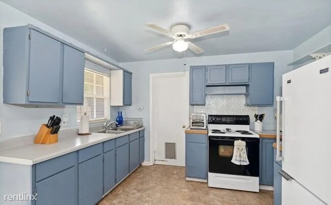 Building Photo - 3 br, 2 bath House - 935 Elkcam Boulevard ...