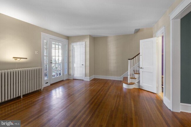 Foto del edificio - 706 Carpenter Ln