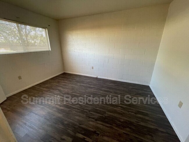 Building Photo - 2602 N Tucson Blvd