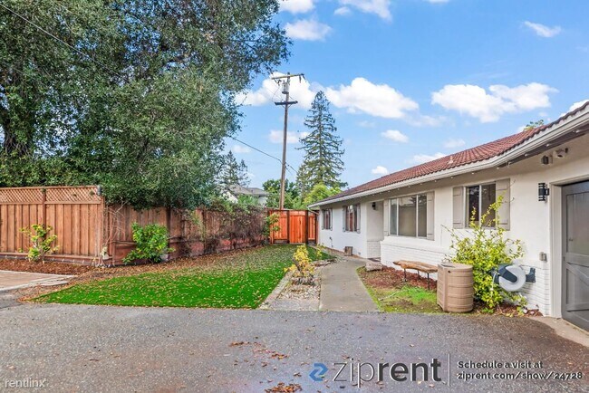 Building Photo - 4 br, 3 bath House - 211 Portola Ct, Los A...