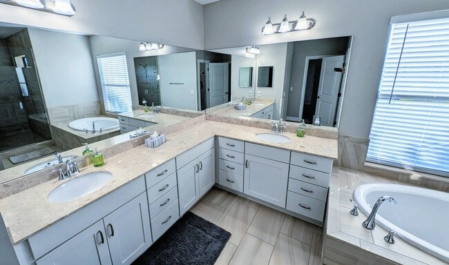 Foto del edificio - 1320 Kendari Terrace